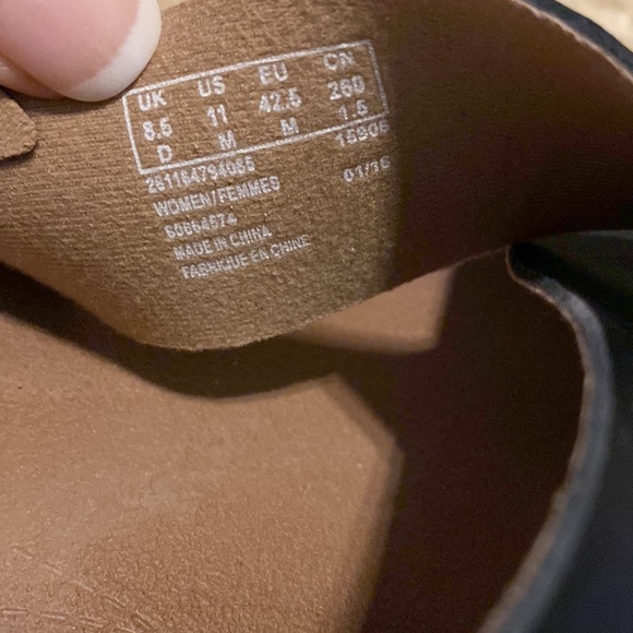 Clarks Collection Soft Cushion Sandals size 11 - Picture 7 of 7